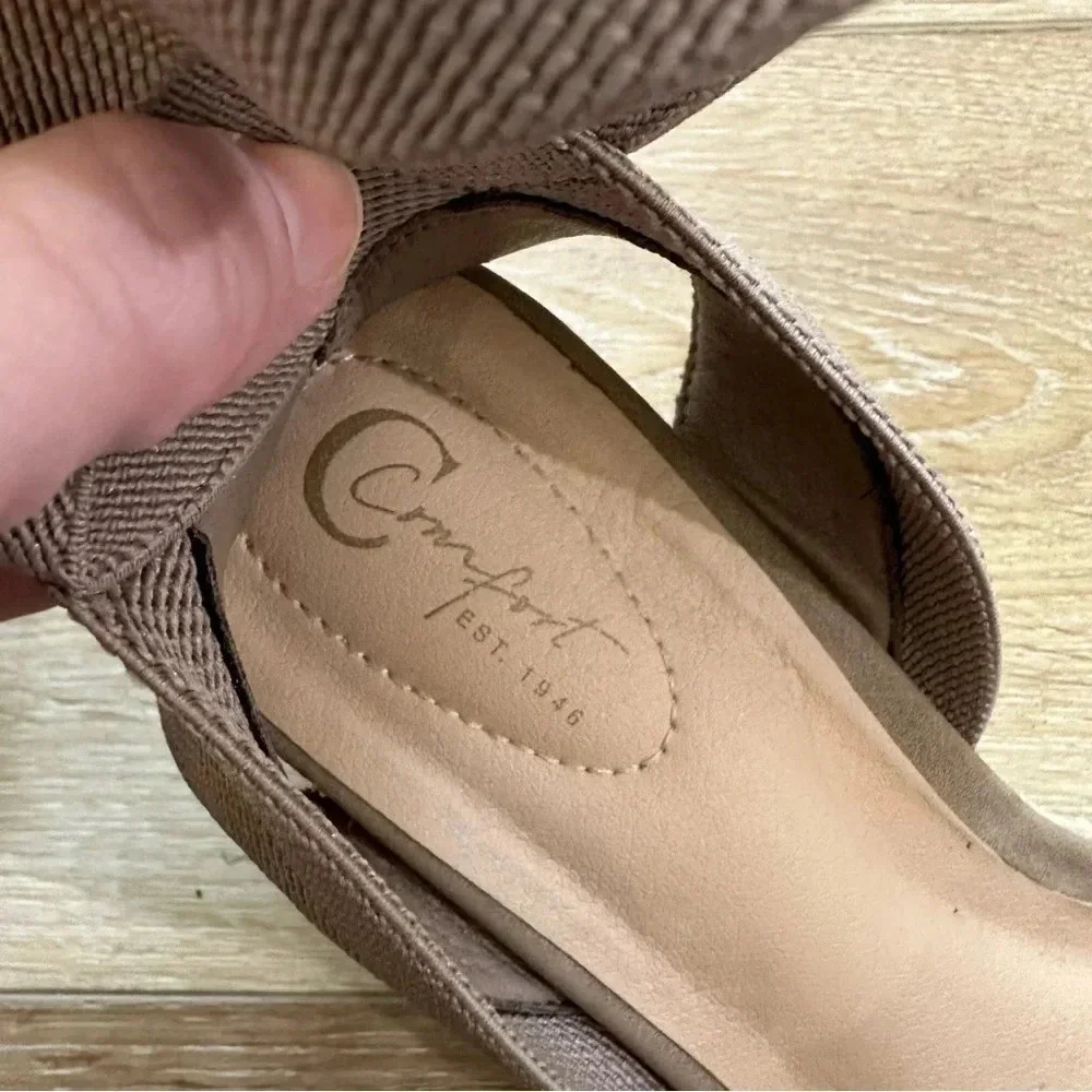 C Comfort Women's Neutral Tan/ Tauge Slip-On with Ankle Strap Wedges Size 8M GUC